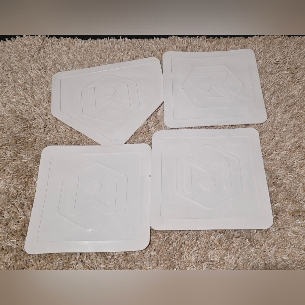 White Throw Down Rubber Bases For Baseball/softball, 3 Bases And Home Base